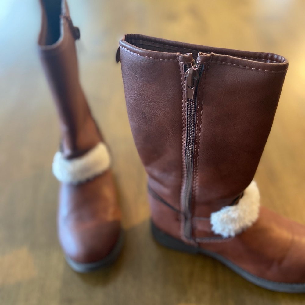 Carter's Tall Dove Boots, size 12 Toddlers - Picture 4 of 6